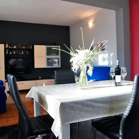 דירה Roses Lukoran