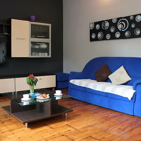 Apartament Roses *