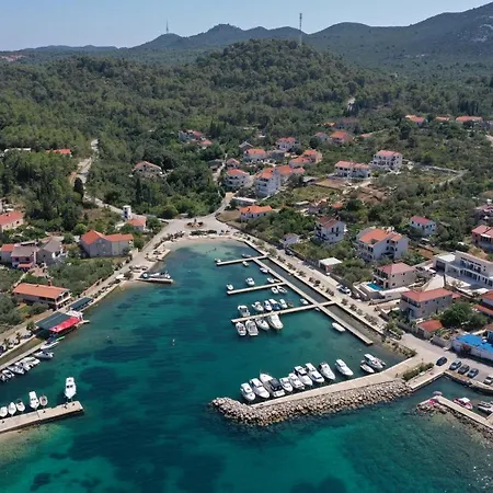 Roses Apartamento Lukoran